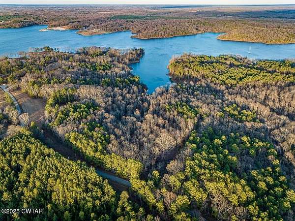 1 Acre of Residential Land for Sale in Huntingdon, Tennessee