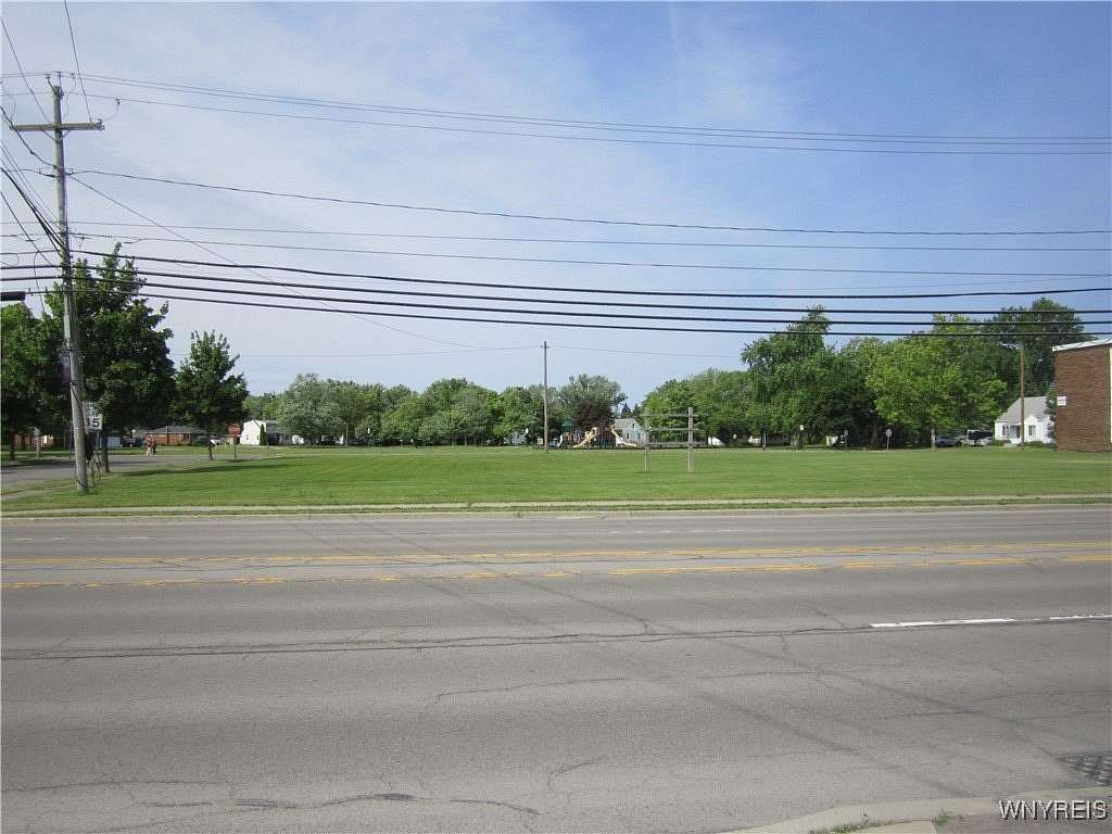 0.56 Acres of Commercial Land for Sale in Niagara Falls, New York