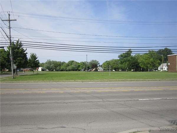 0.56 Acres of Commercial Land for Sale in Niagara Falls, New York