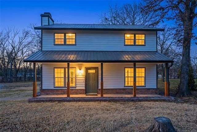 2 Acres of Residential Land with Home for Sale in Mounds, Oklahoma