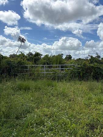 2.5 Acres of Land for Sale in Okeechobee, Florida