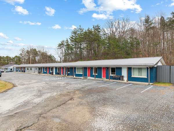 1.79 Acres of Improved Commercial Land for Sale in Beattyville, Kentucky