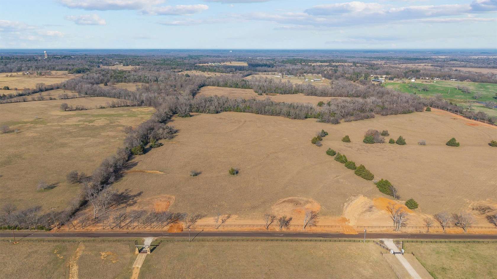 17 Acres of Land for Sale in Lindale, Texas