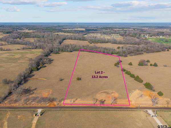 13.2 Acres of Agricultural Land for Sale in Lindale, Texas