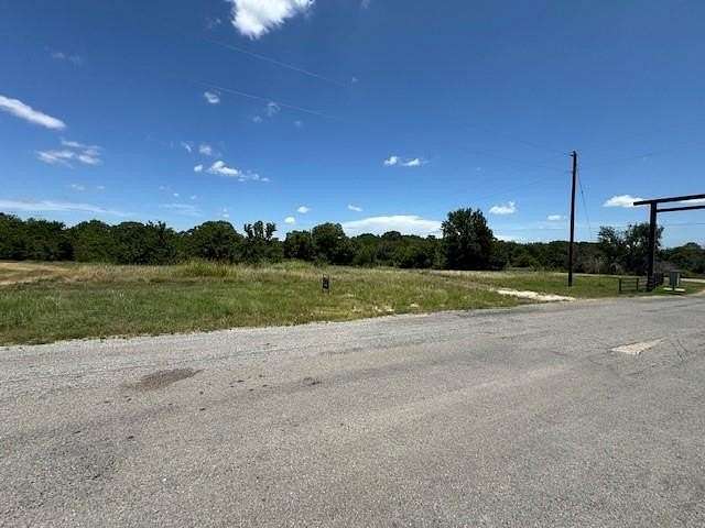 5 Acres of Residential Land for Sale in Gainesville, Texas