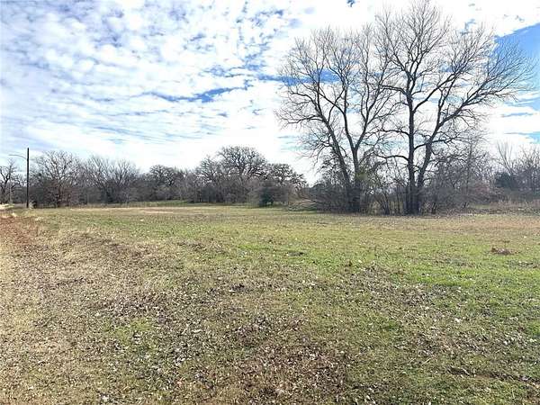 2.85 Acres of Residential Land for Sale in Boyd, Texas