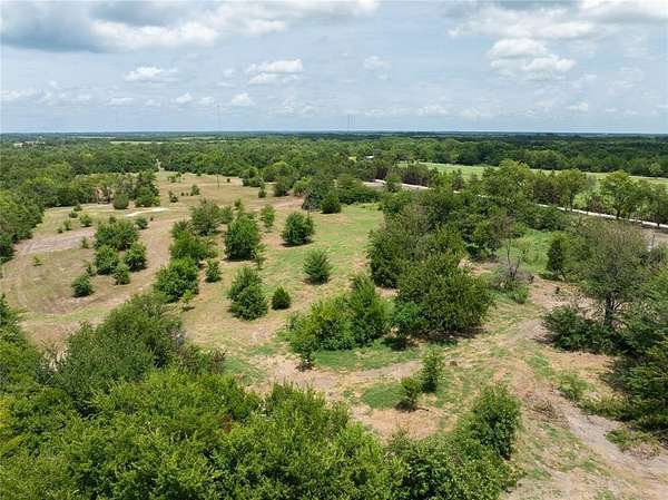 7 Acres of Land for Sale in Honey Grove, Texas