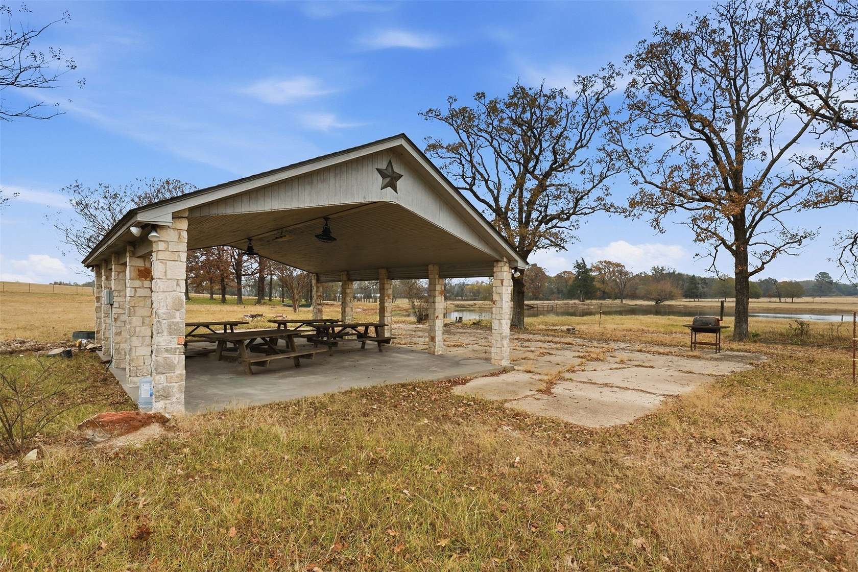 13 Acres of Land for Sale in Sulphur Springs, Texas