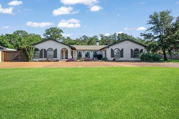 2.53 Acres of Residential Land with Home for Sale in Denison, Texas