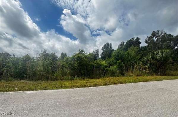 0.25 Acres of Residential Land for Sale in Lehigh Acres, Florida