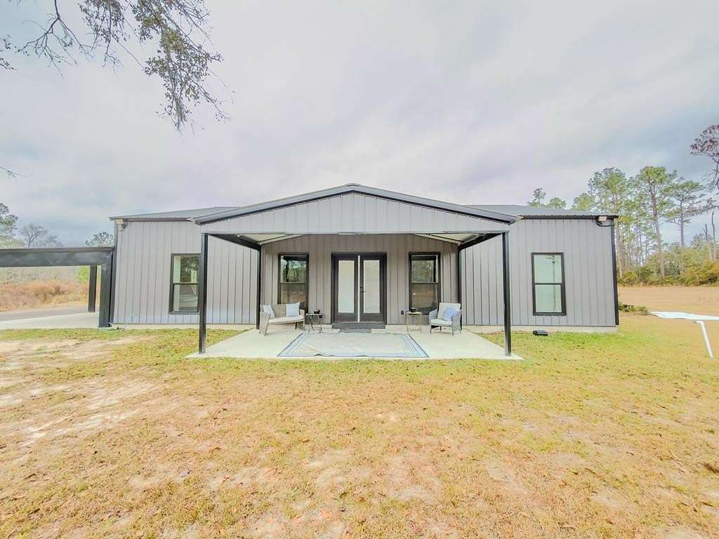 5.2 Acres of Land with Home for Sale in Valdosta, Georgia