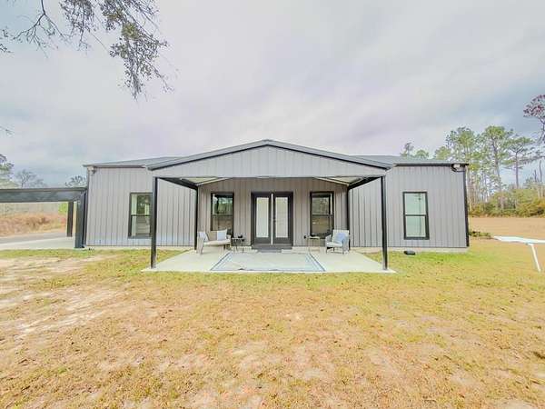 5.2 Acres of Land with Home for Sale in Valdosta, Georgia