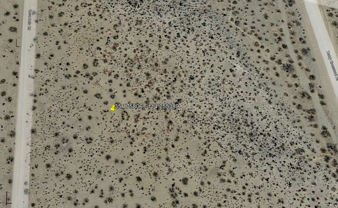 2.35 Acres of Residential Land for Sale in Golden Valley, Arizona