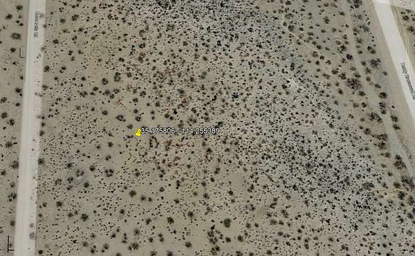 2.35 Acres of Residential Land for Sale in Golden Valley, Arizona