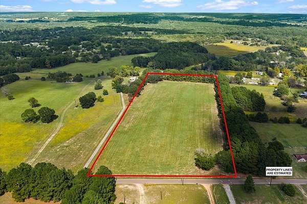 13.4 Acres of Land for Sale in Henderson, Texas