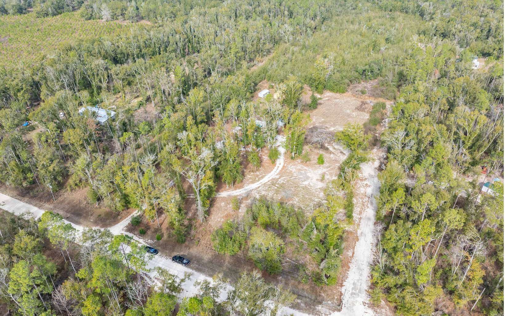 5 Acres of Land for Sale in Live Oak, Florida