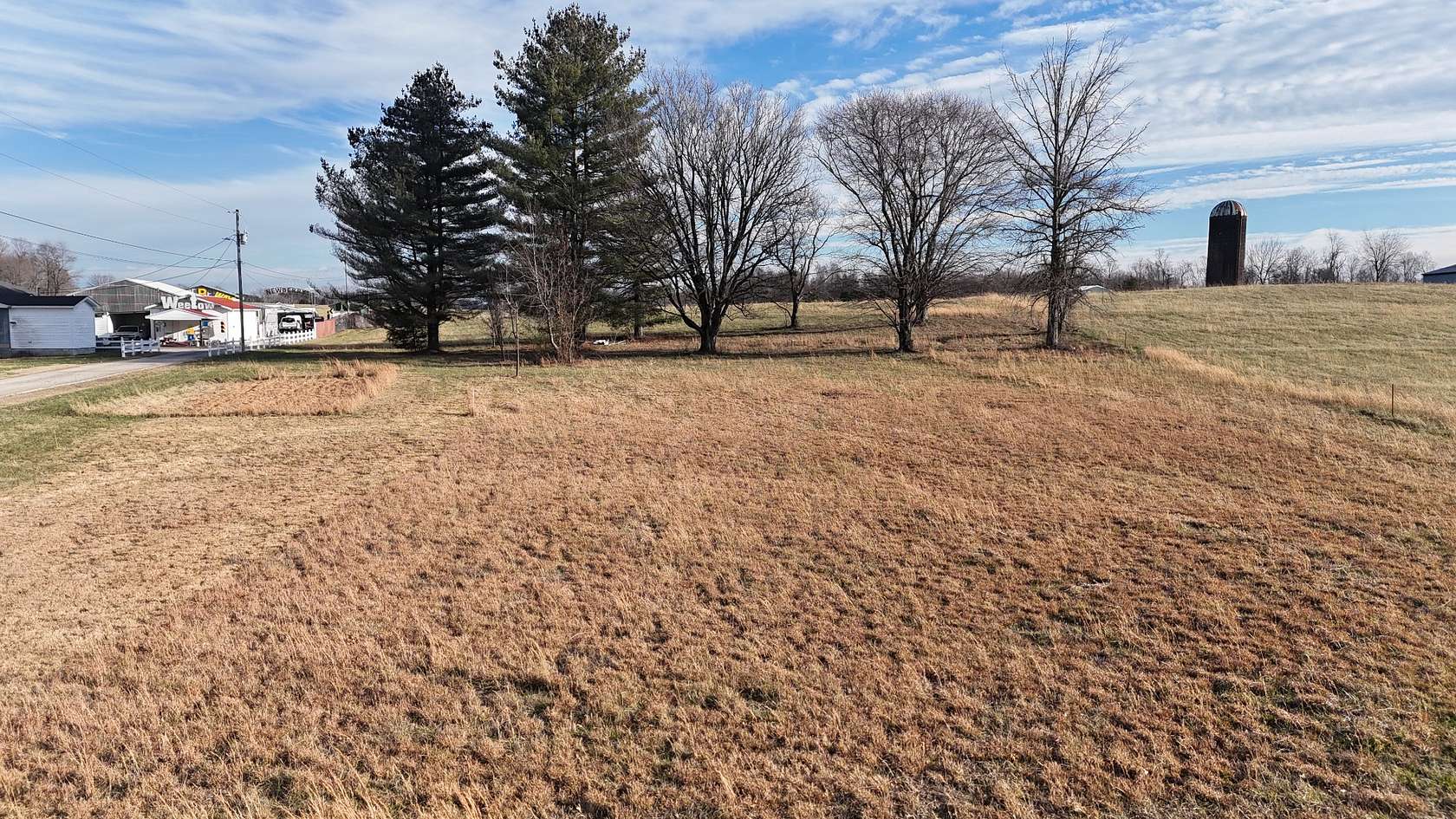 1.77 Acres of Residential Land for Sale in Lafayette, Tennessee