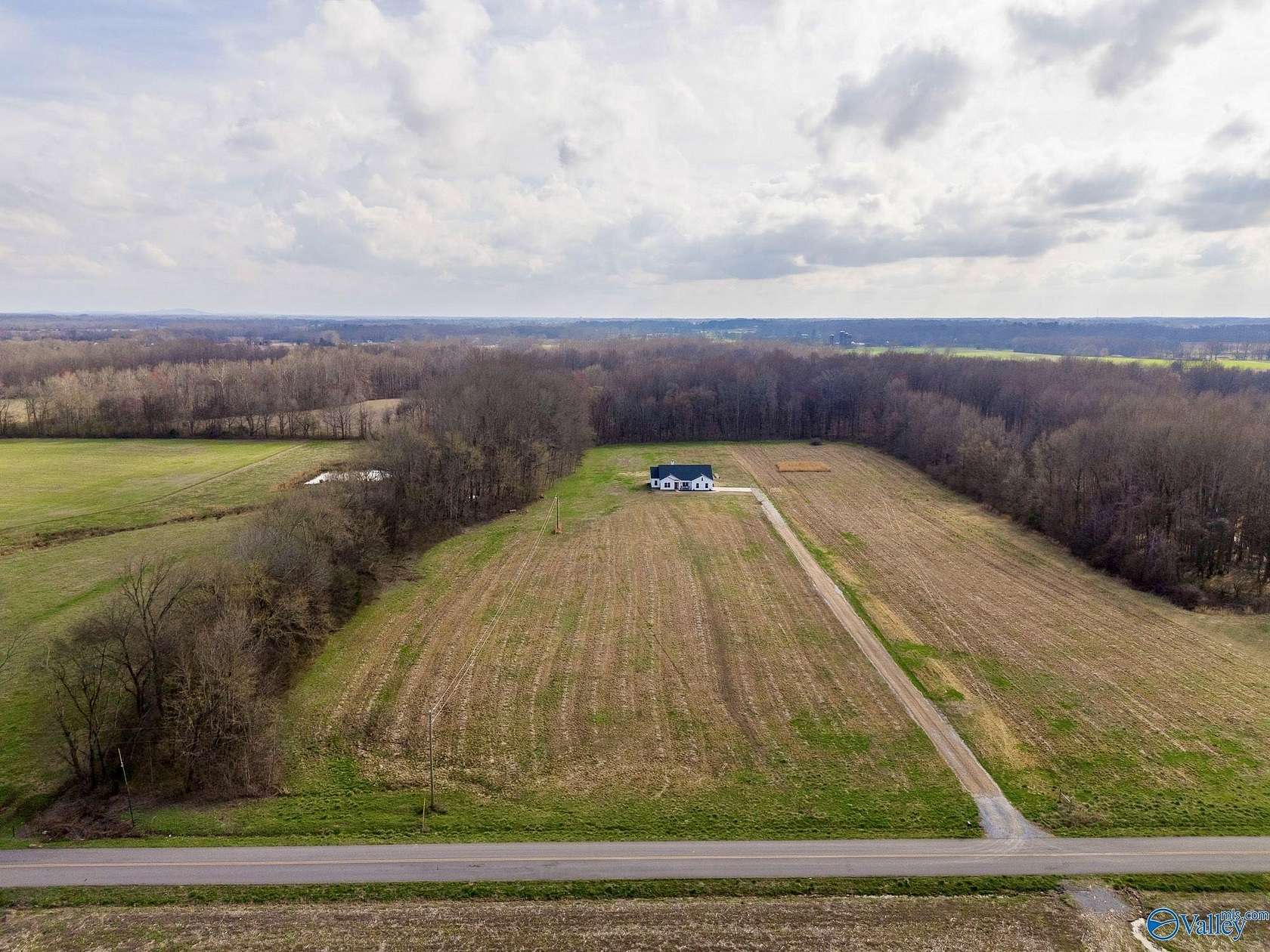 7.6 Acres of Land with Home for Sale in Ardmore, Tennessee