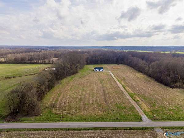 7.6 Acres of Land with Home for Sale in Ardmore, Tennessee