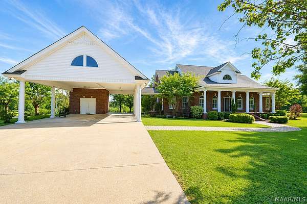 13.1 Acres of Land with Home for Sale in Wetumpka, Alabama