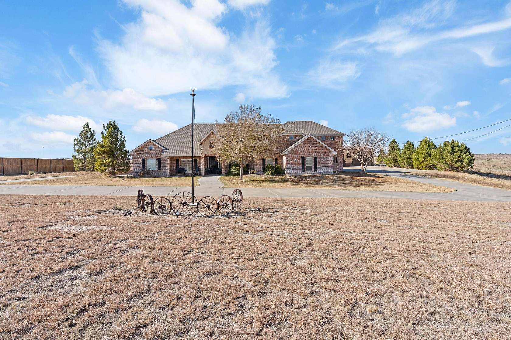 1.54 Acres of Residential Land with Home for Sale in Amarillo, Texas