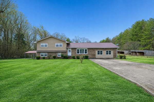 2 Acres of Residential Land with Home for Sale in Winchester, Tennessee