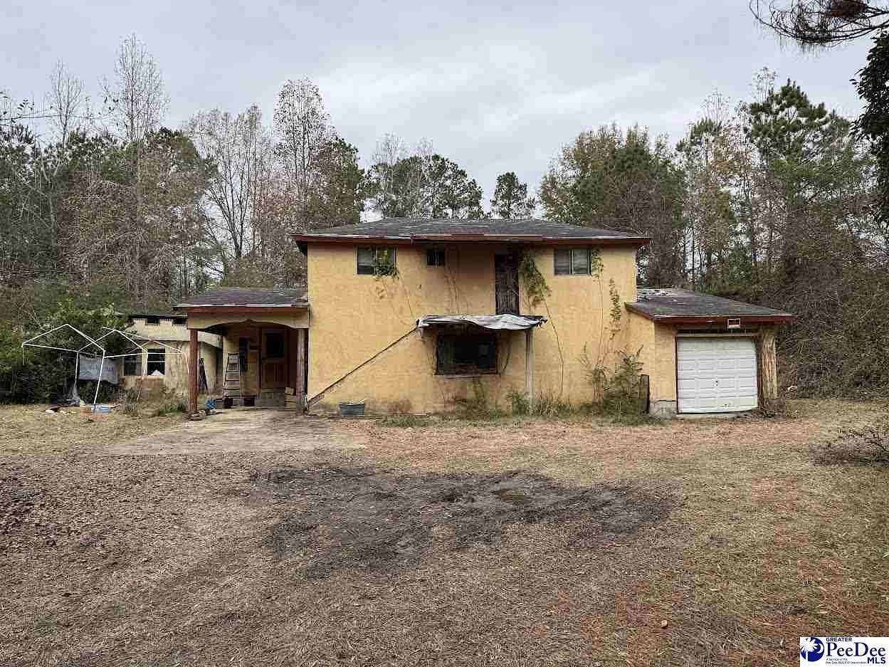 1.7 Acres of Residential Land with Home for Sale in Salters, South Carolina
