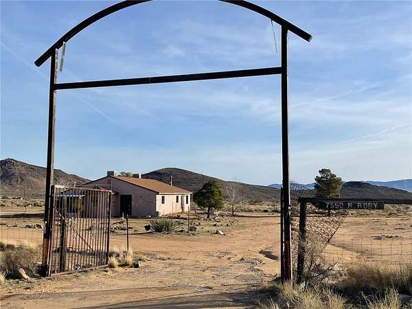 2 Acres of Residential Land with Home for Sale in Kingman, Arizona