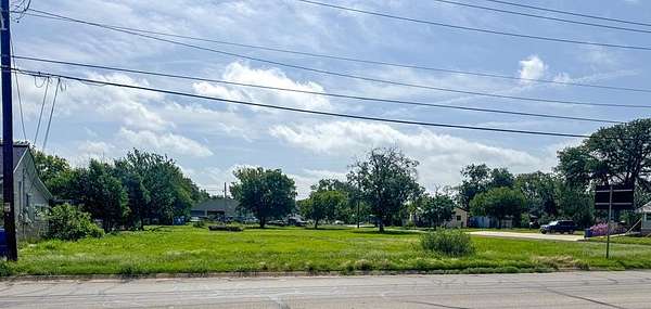 0.44 Acres of Commercial Land for Sale in Kerrville, Texas