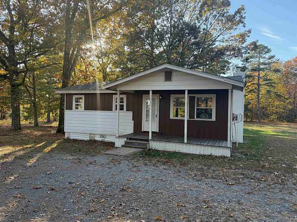 1.5 Acres of Residential Land with Home for Sale in Ida, Arkansas