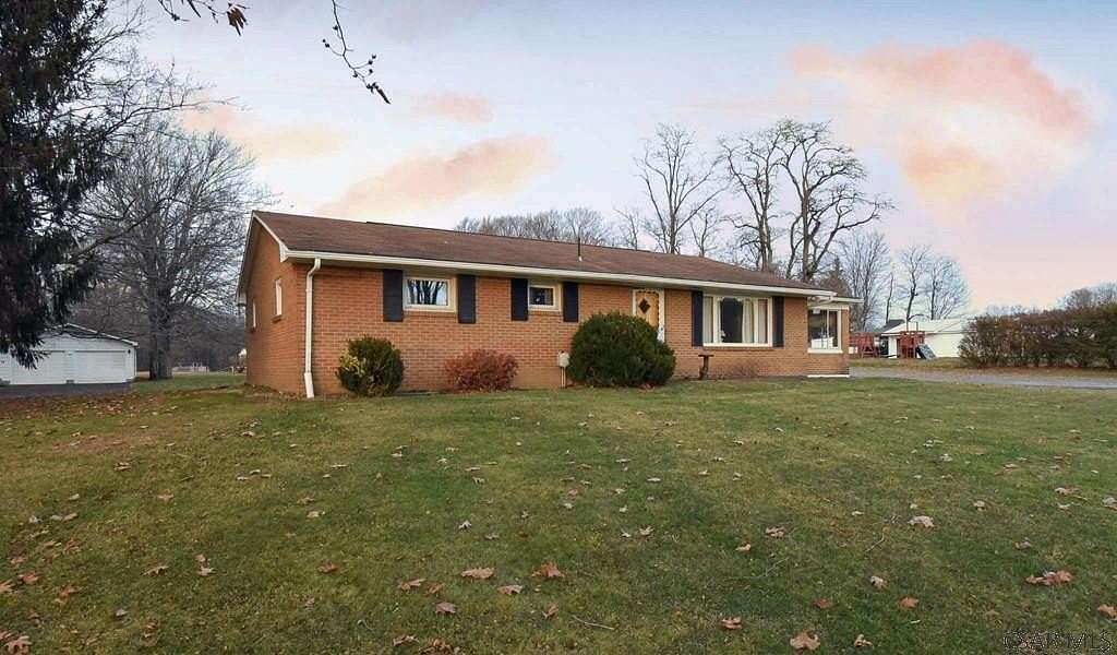 2.16 Acres of Residential Land with Home for Sale in Salix, Pennsylvania