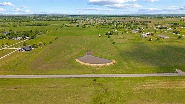 6 Acres of Residential Land for Sale in Skiatook, Oklahoma