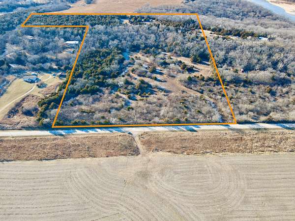 25 Acres of Land for Sale in Topeka, Kansas