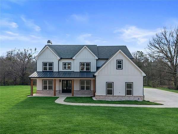 2.1 Acres of Residential Land with Home for Sale in Social Circle, Georgia