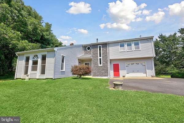 5 Acres of Residential Land with Home for Sale in Warrenton, Virginia