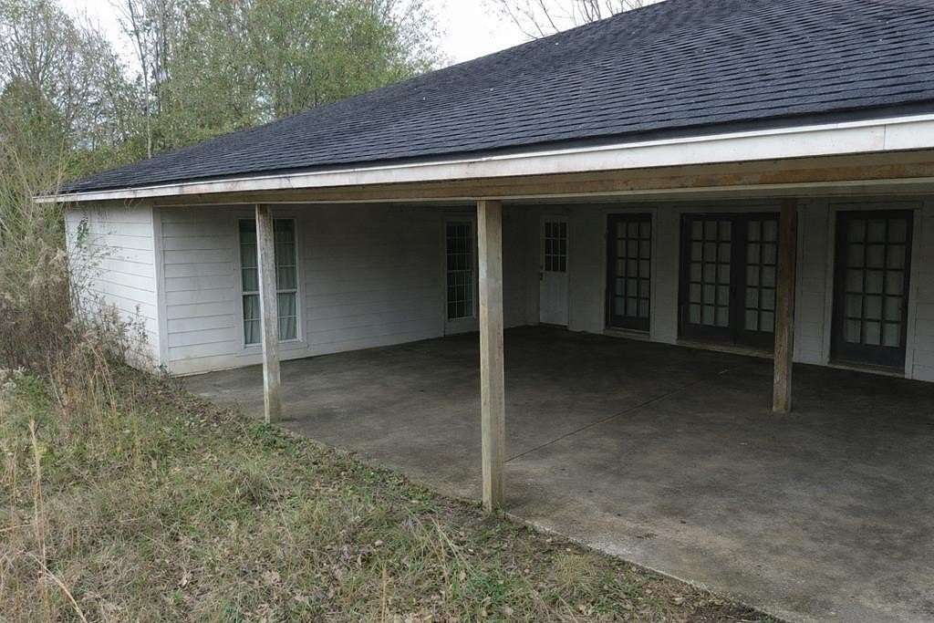 10 Acres of Land with Home for Sale in Warren, Texas