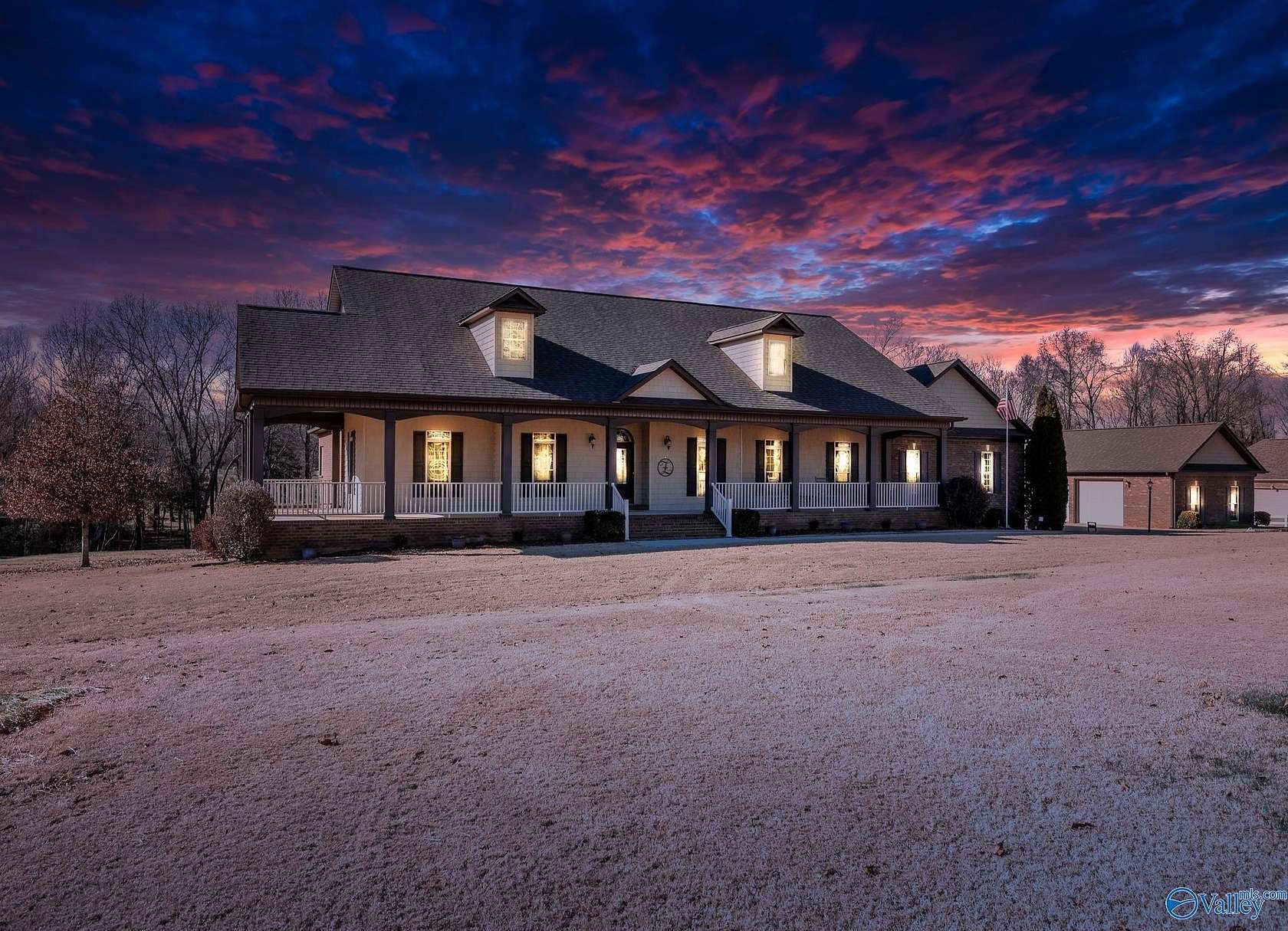 2.8 Acres of Residential Land with Home for Sale in New Market, Alabama