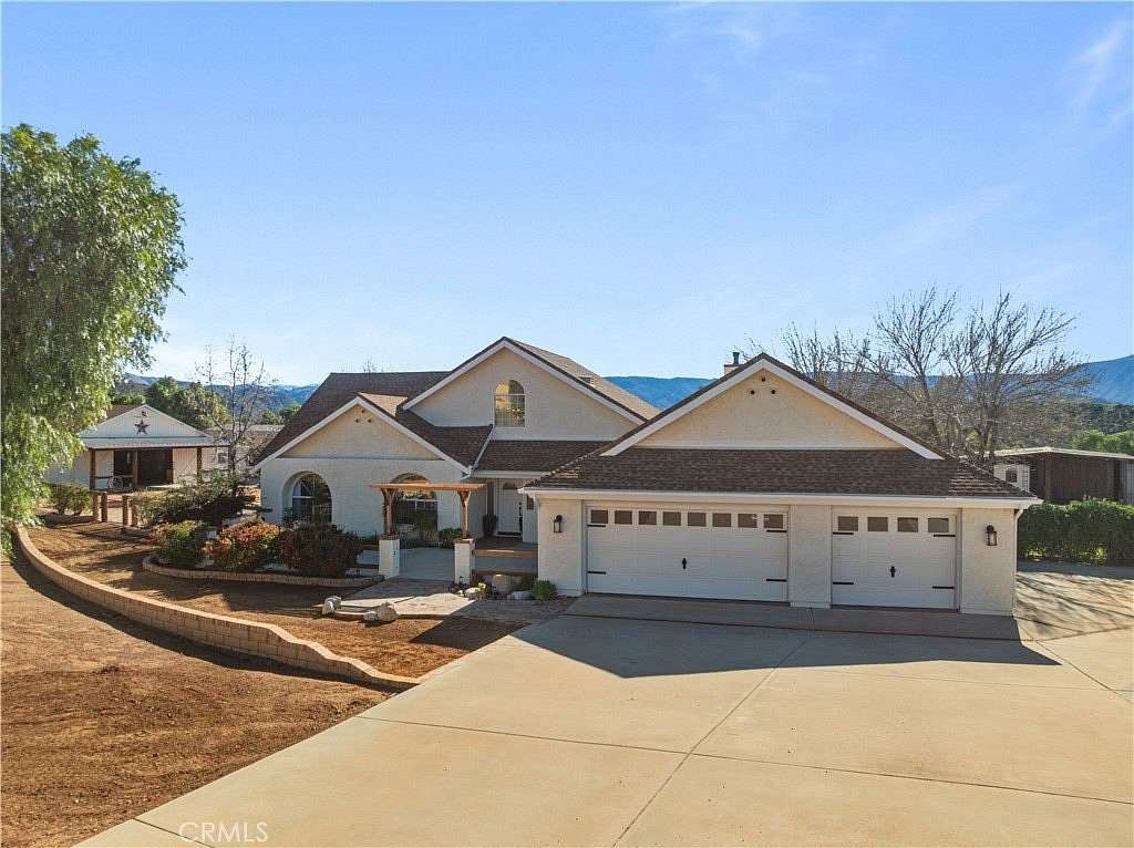 2.5 Acres of Residential Land with Home for Sale in Acton, California