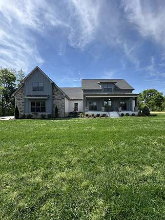 2.63 Acres of Land with Home for Sale in Murfreesboro, Tennessee