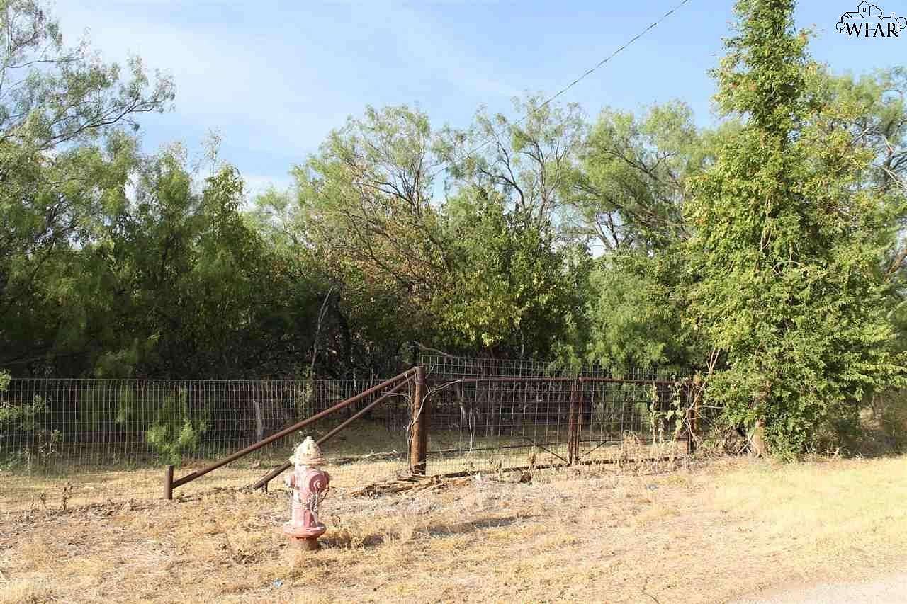 10 Acres of Land for Sale in Archer City, Texas