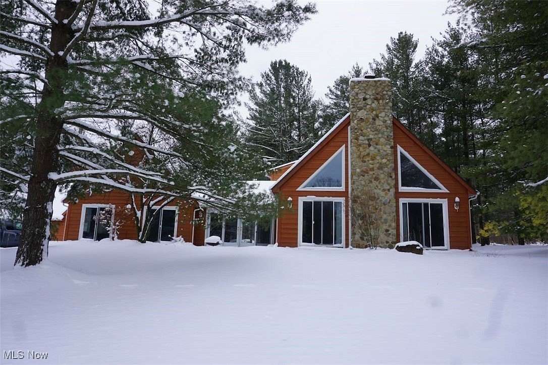 15.3 Acres of Land with Home for Lease in Burton, Ohio