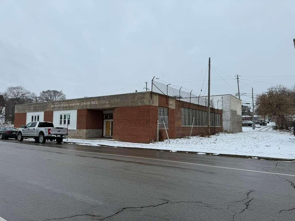 0.08 Acres of Mixed-Use Land for Sale in Milwaukee, Wisconsin