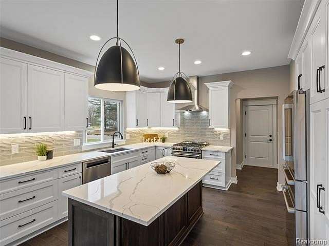 2 Acres of Residential Land with Home for Sale in Hartland, Michigan