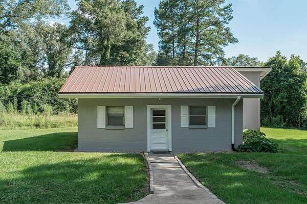 36.2 Acres of Land with Home for Sale in Columbia, Mississippi