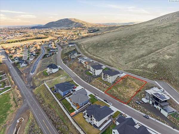 0.34 Acres of Residential Land for Sale in West Richland, Washington