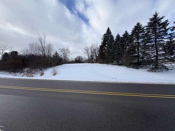 2.26 Acres of Residential Land for Sale in Lapeer, Michigan