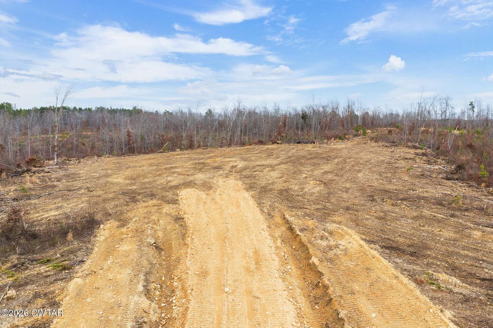 340 Acres of Land for Sale in Holladay, Tennessee