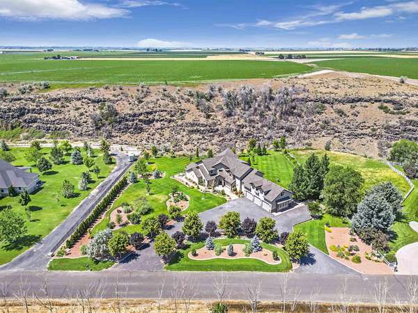 2.77 Acres of Residential Land with Home for Sale in Twin Falls, Idaho