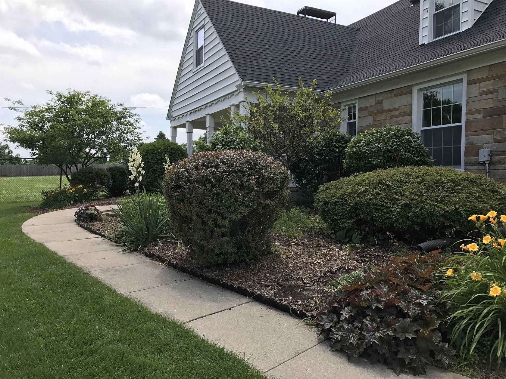 5.57 Acres of Land with Home for Sale in Rockford, Illinois