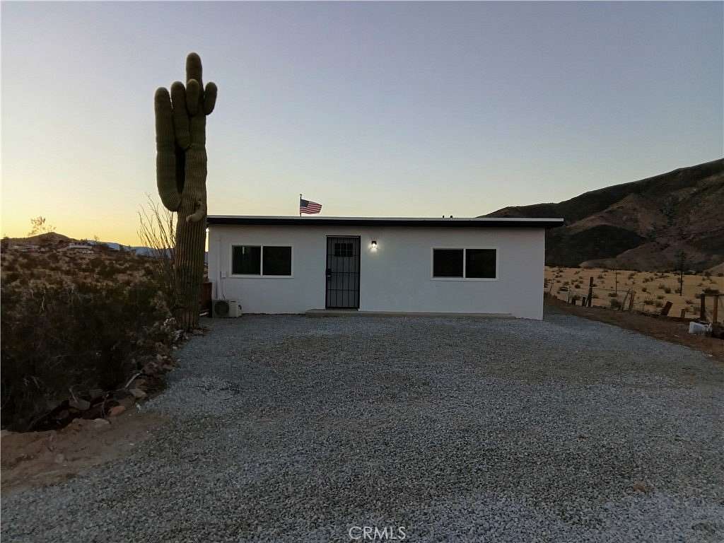 5 Acres of Residential Land with Home for Sale in Twentynine Palms, California
